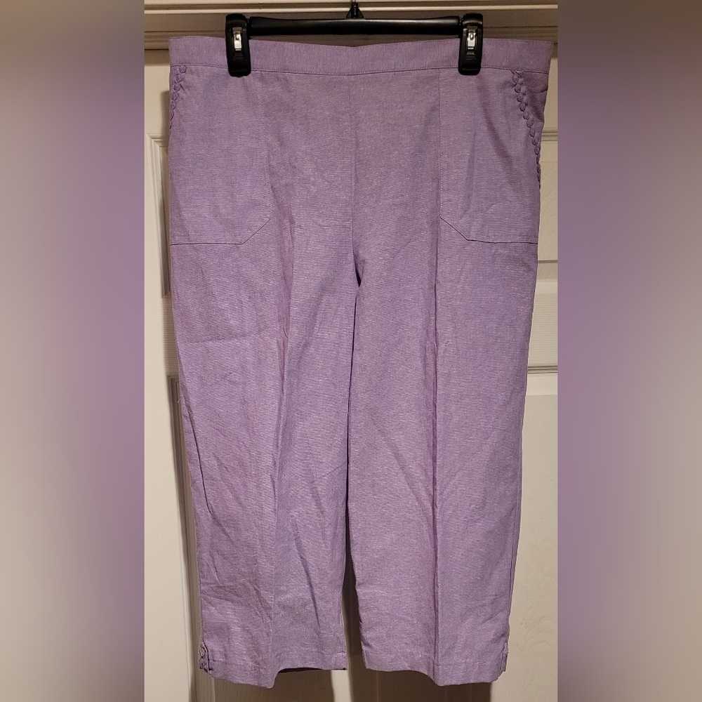 Alfred Dunner NWT $50 Women's Ann Arbor 79506 Classic Fit Capri Lavender Size 16